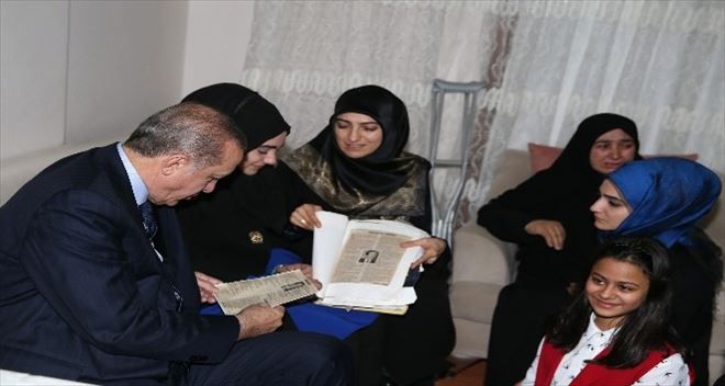 Erdoğan, 15 Temmuz Şehidinin Ailesini Ziyaret Etti