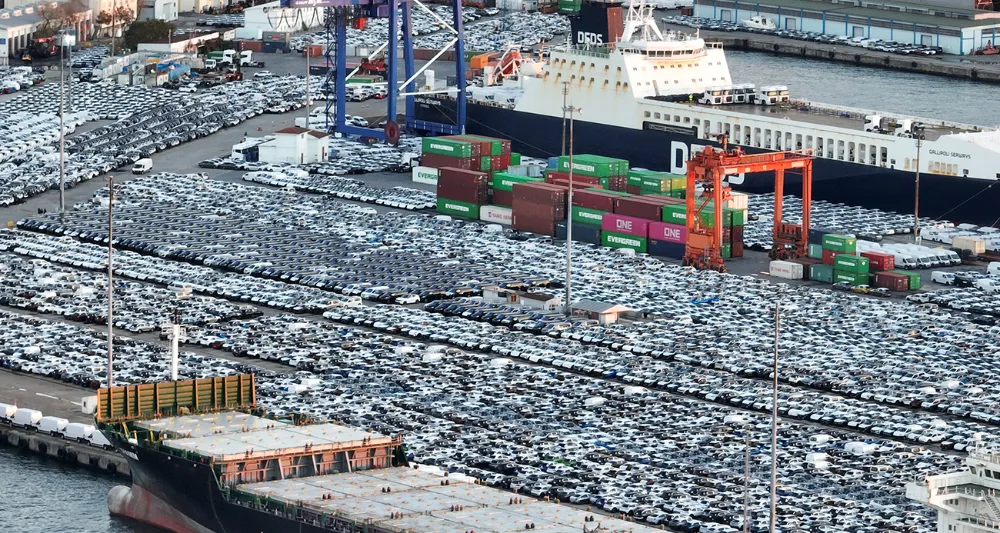 Haydarpaşa Limanında Binlerce Sıfır Araç Bekliyor