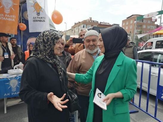 AK Partili Saraçoğlu, kadın çalışanlarla buluştu