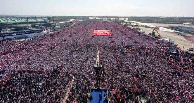 Muhteşem İstanbul Mitingi “Resmi rakam mitinge katılım 1 milyon 700 bin”