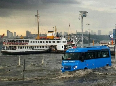 İstanbul Yağmura Teslim
