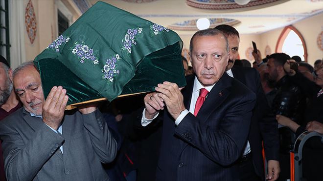 Cumhurbaşkanı Erdoğan, Fazlı Kılıç´ın Annesinin Cenazesine Katıldı